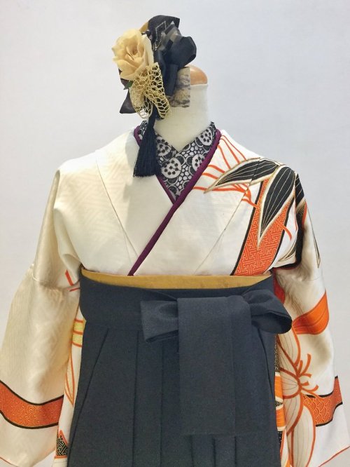 tanuki-kimono: Chic and lively bamboo furisode and hakama set, by Tokyo135°