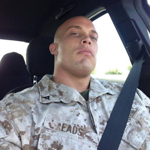 2sthboiz:  hot solider   hot !!!