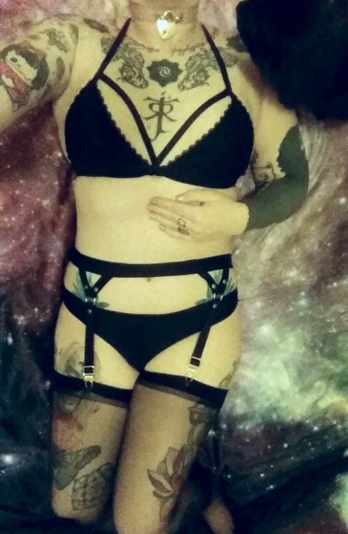 satanicspacecat:  I looked pretty damn cute last night. 😶