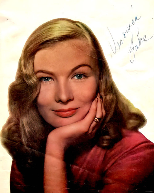 missveronicalakes:Veronica Lake in the 1940s. 