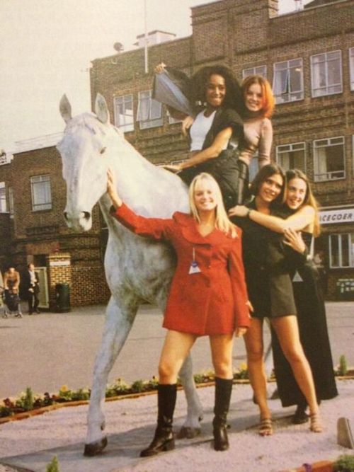 captain-kampari:Spice Girls