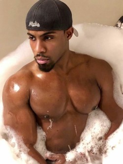 preddyniggy:    I love his body