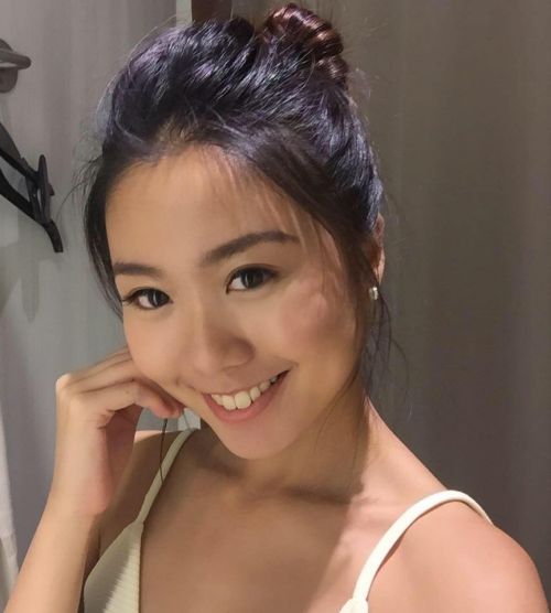 sgrubking: couldn’t resist fapping to her before posting her pics for all of you to enjoy :) (