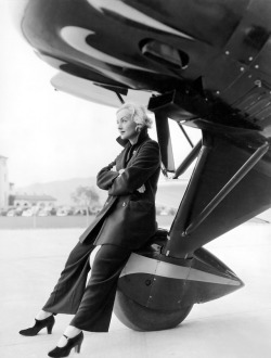 thisobscuredesireforbeauty:Carole Lombard