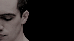 tragedysins:Show them all you’re not the ordinary type.