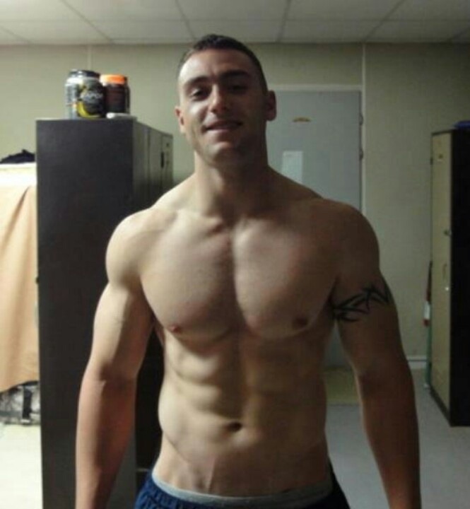 straightboysaintshy:  A hot hot hot military stud showing us most of what he’s
