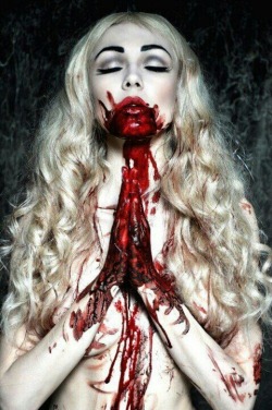 satanicparadise:  Bloody Prayer Follow me!