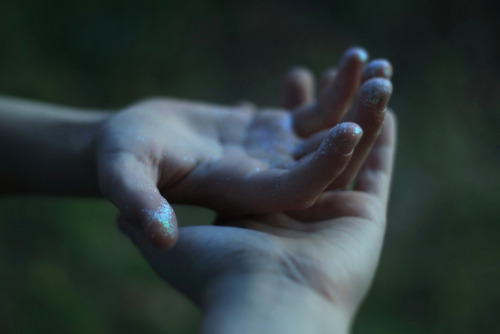 magic-spelldust: (by TORI STEFFEN) 