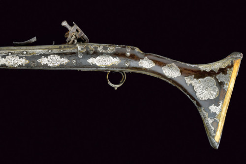 Beautiful snaphaunce Moukhala musket originating from Morocco, early 19th century. 