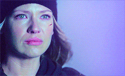 a-torv:  Positive Lady Characters Meme: Olivia Dunham + colors abound 