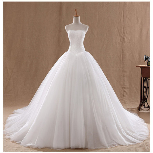 hellogenne:2014 Fashion Strapless White/Ivory Tulle Silk Organza Chapel Train Wedding Dresses Bridal