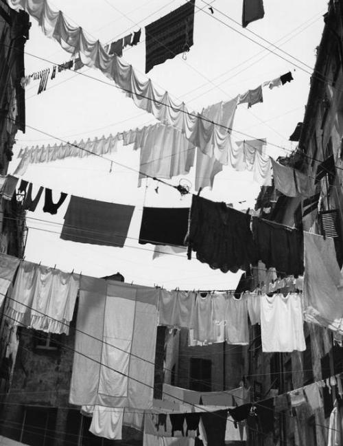 steroge:  Herbert List  Naples, Italy, 1938 