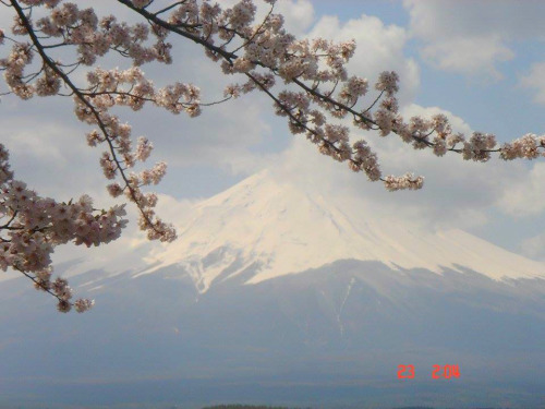 towlermeetsworld:mount fuji, japan, 2014