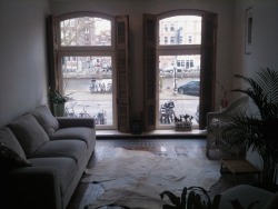 nuddily:  this is the flat i stayed in when i was in amsterdam with my bestie last year, it was amazing 