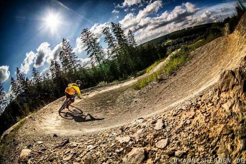 mtbikinglove:  Shreddin’ Winterberg By johannesherden.de . . . #mountainbikes #mountainbike #MTB #mt