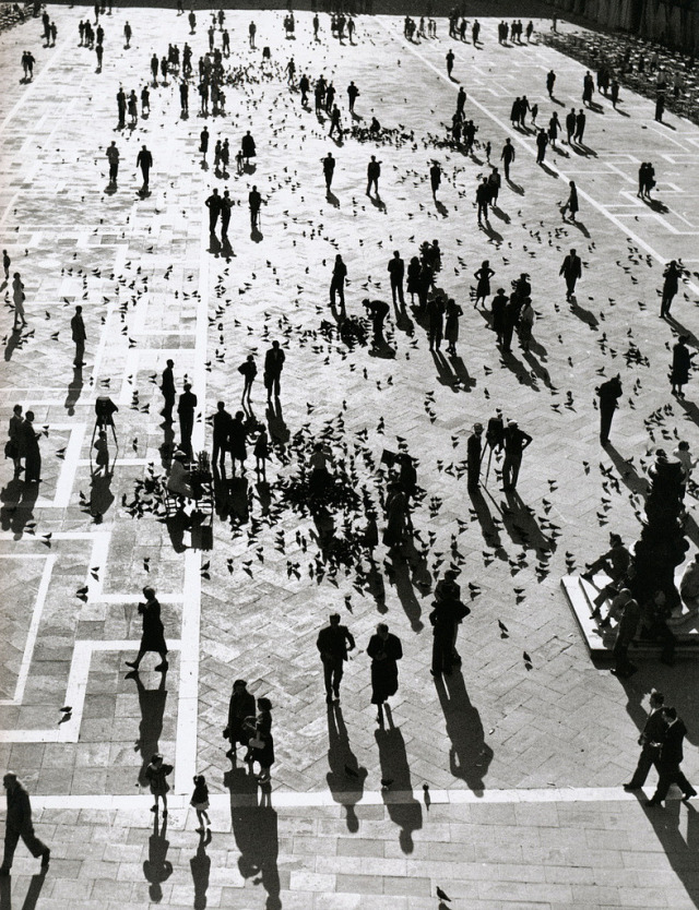 / Herbert List, Piazza San Marco, Italy, 1939