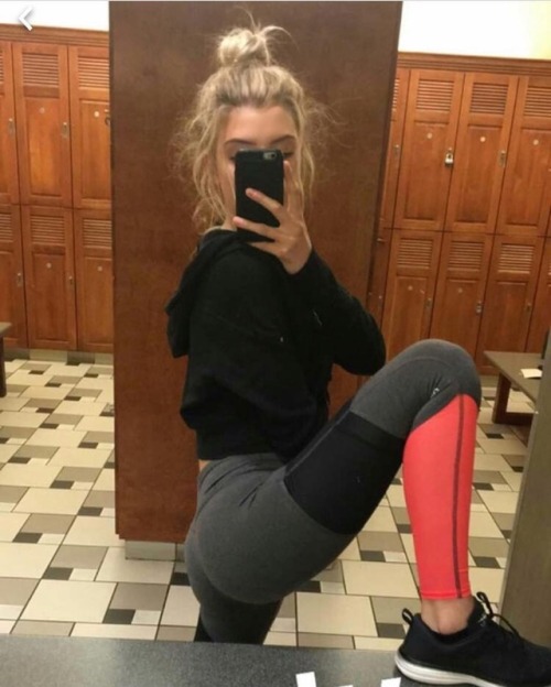 imalissaviolet: should I shrink the cheeks back to this or keep em big?