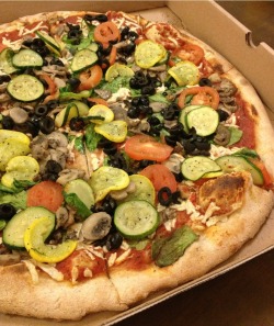 from-meat-to-bean:  Vegan pizza from whole