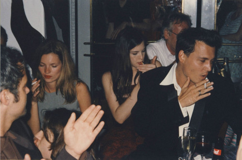 Porn  LIV TYLER, KATE MOSS and JOHNNY DEPP   photos