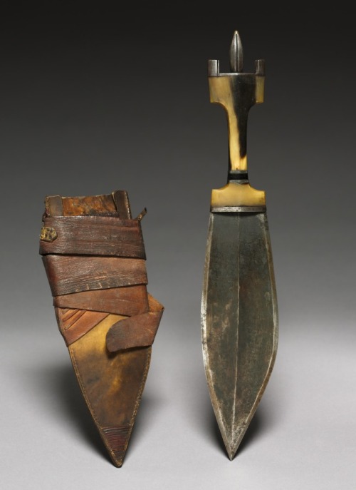 cma-african-art: Knife, 1800, Cleveland Museum of Art: African ArtSize: Blade: 23.5 cm (9 ¼ in.); Sc