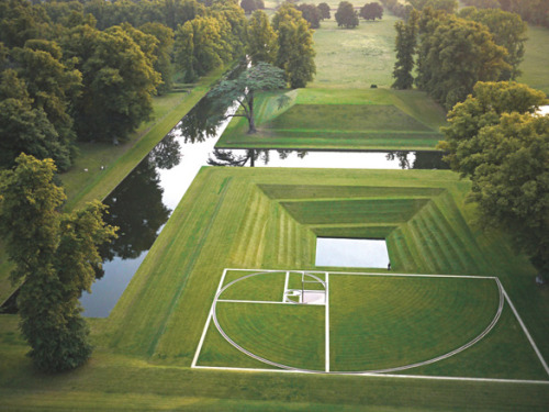 milktree:the fibonacci sequence engraved on grass