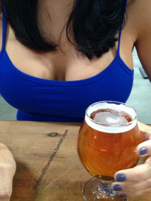 an-addiction-for-milfs:  bigroundtitsandass:  This is how I keep my girlish figure. I hold my husband’s beer.  Hoppy Easter  Aha! Secrets of a sexy MILF!  Great figure too 😜😜