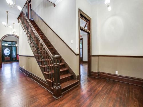 househunting:  連,000/6 brDallas, TX