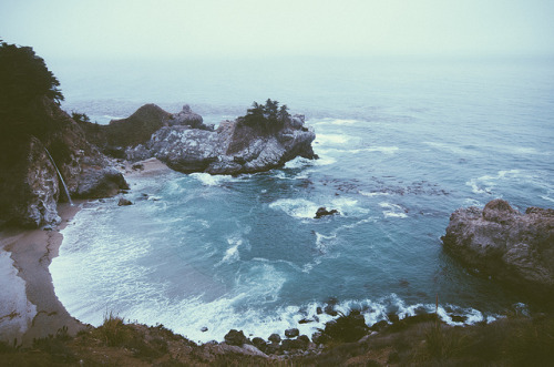 danielodowd:  Mc Way Cove, Big Sur by Ezekiel.vg on Flickr.