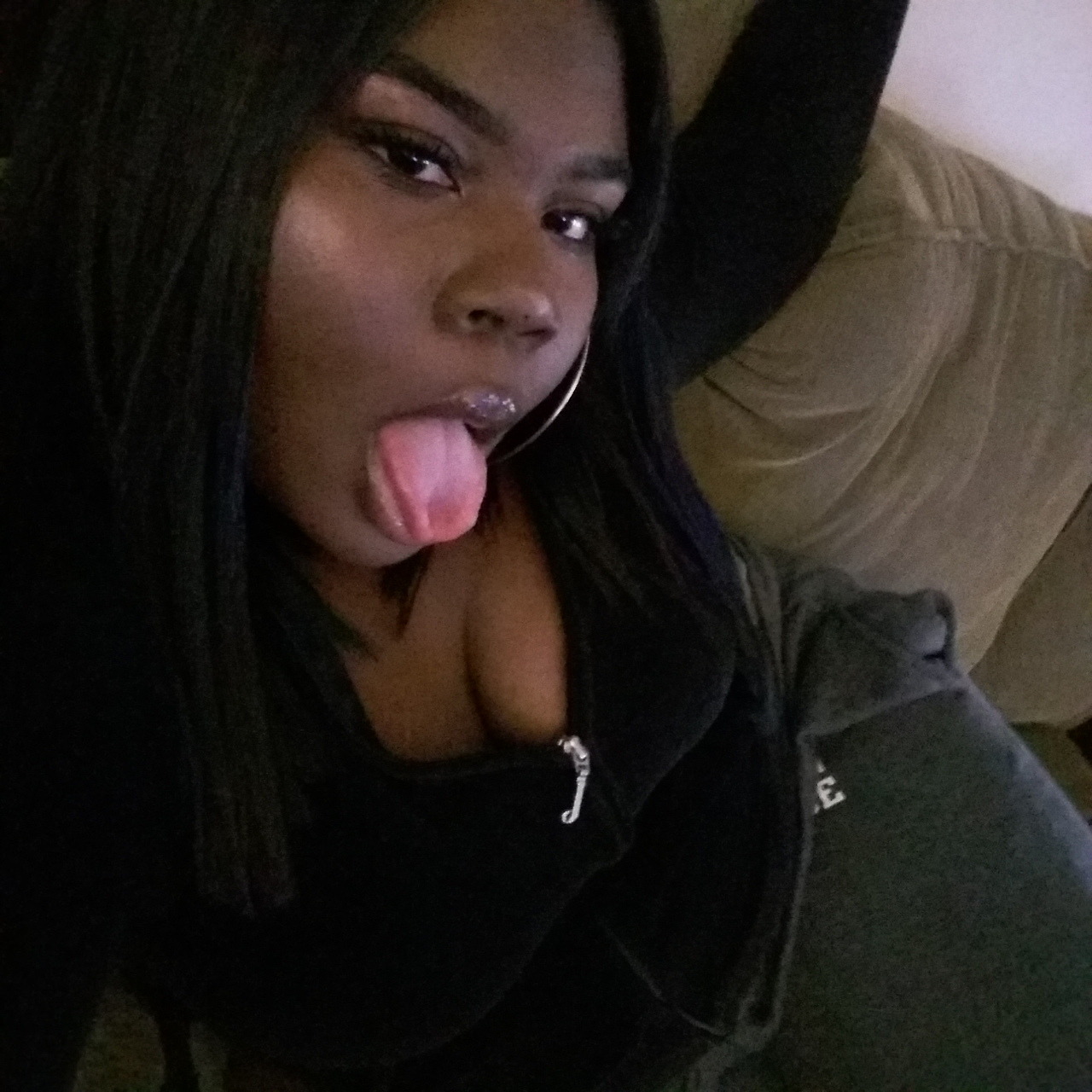 gunzonyatmblr:  babyfacerae:  Idk why God made me this pretty  girl yes 😍