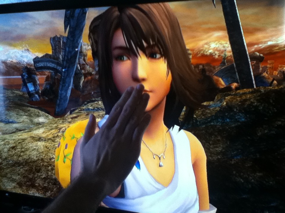 loversandbeats:  Yuna, it’s okay. I’m here for you. 