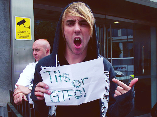 bring-me-alex-gaskarth:  Blonde Alex is my favourite Alex  look at this lil blonde