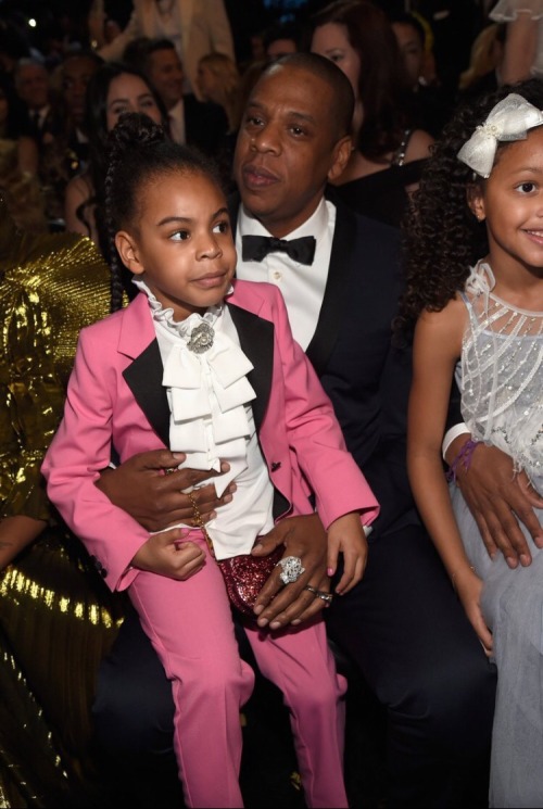 BLUE IVY IS A BOSS AND AND SHE FUCKIN KNOWS IT