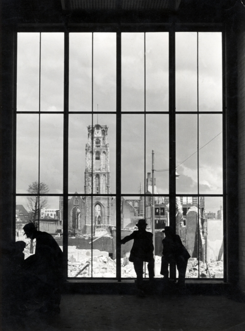 vintagecameraporrrn:  Photos of The Netherlands during the occupation in WWII, 1940-45.Source.