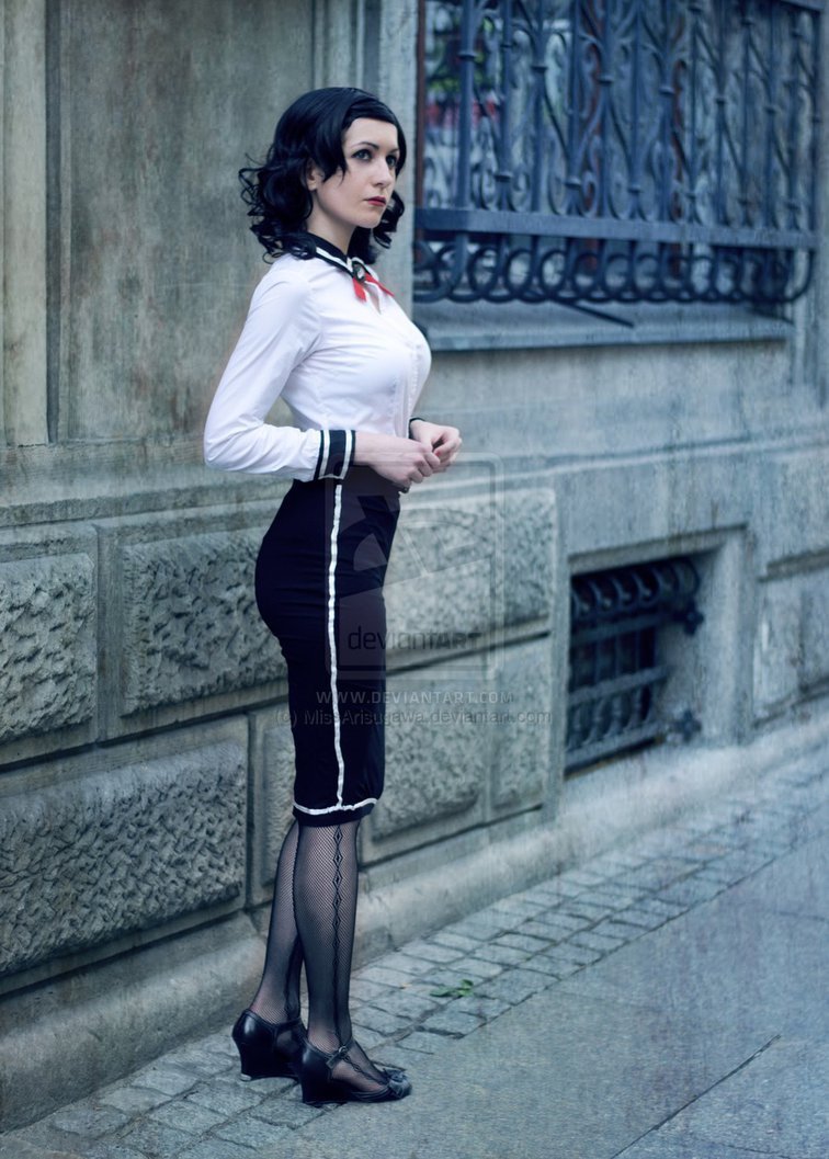 allthatscosplay:  An amazing Burial at Sea Elizabeth cosplay by MissArisugawa More
