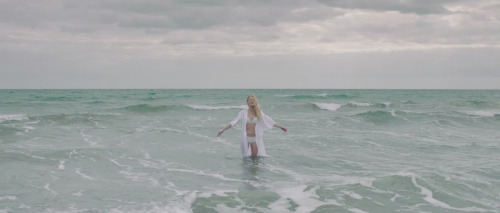 Sex iwpar:  iamamiwhoami - Kill  pictures