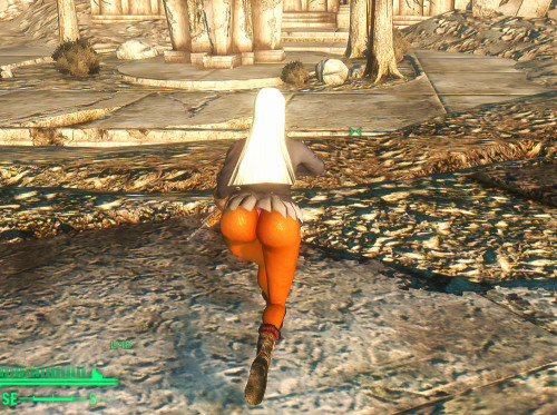 rebisdungeon:  Huge Booty Gyaru in FalloutRecently I install the famous MOD “Tales of Two Wastelands” in my Fallout:NV. It is so great..　I can go to Capital Wasteland in NV game!For it, I use a new character, made few months ago.Fallout with MOD