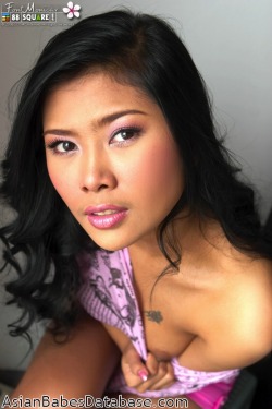 skye-net:  Font Monikar aka Nattheera Raiwan More beautiful Asian women are in the Skye-net archive. Follow Skye-Net for more Asian beauty