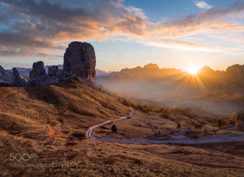 Sunrise, Cinque Torri by Nordhaug-photography
