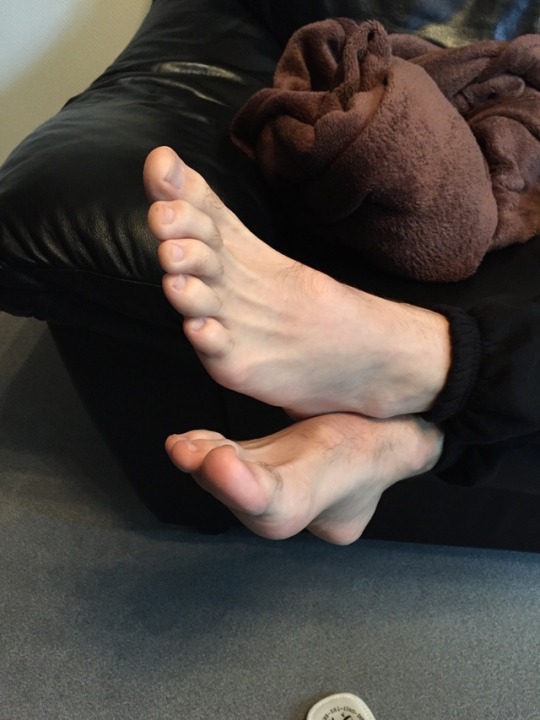 feetman80:  My friends feet 