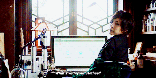 poirott:Hermes?? Is this a bloodstain inside?That? I used it to wrap a dismembered body.A dismembere