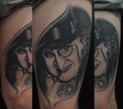 fouracestattoo:  Tattoo by Lou Shaw of Four Aces Tattoo in Aldinga Beach, South Australia. Healed shot of Danny DeVito as The Penguin in Batman done in black and grey on the thigh. Thanks for looking :) Instagram: @loushawtattoo