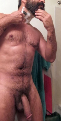 mydaddyishairy:   My Daddy is Hairy - over 103,000 followers: Archive  