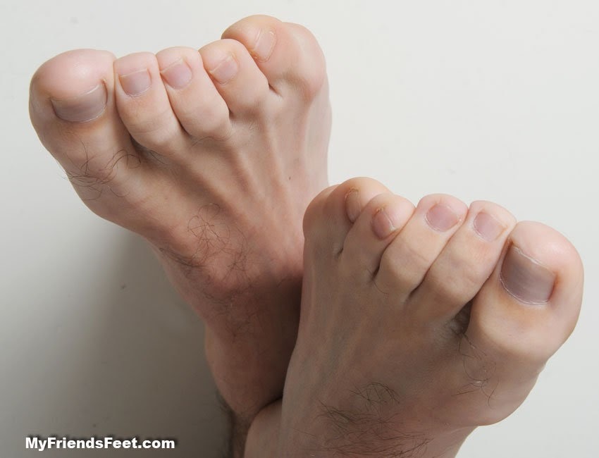 jfeet14:  feet-beat:  👣 👌 😘  It’s on my bucket list to cum all over those