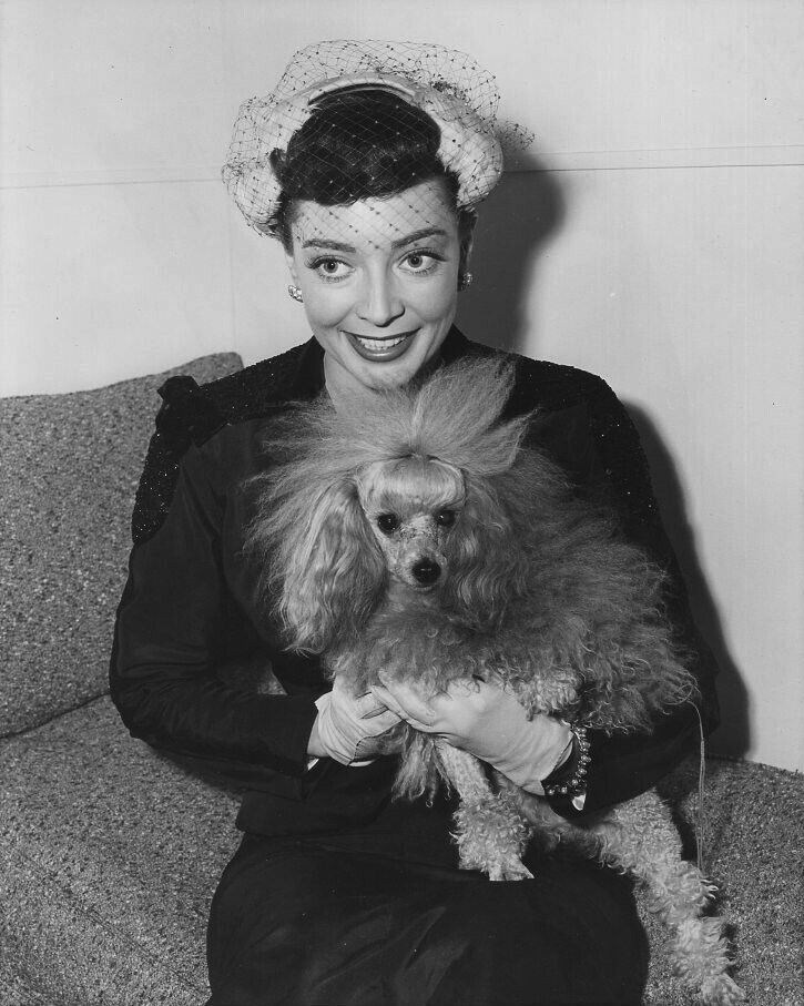 Marie Windsor with the cutest poodle you'll ever see.