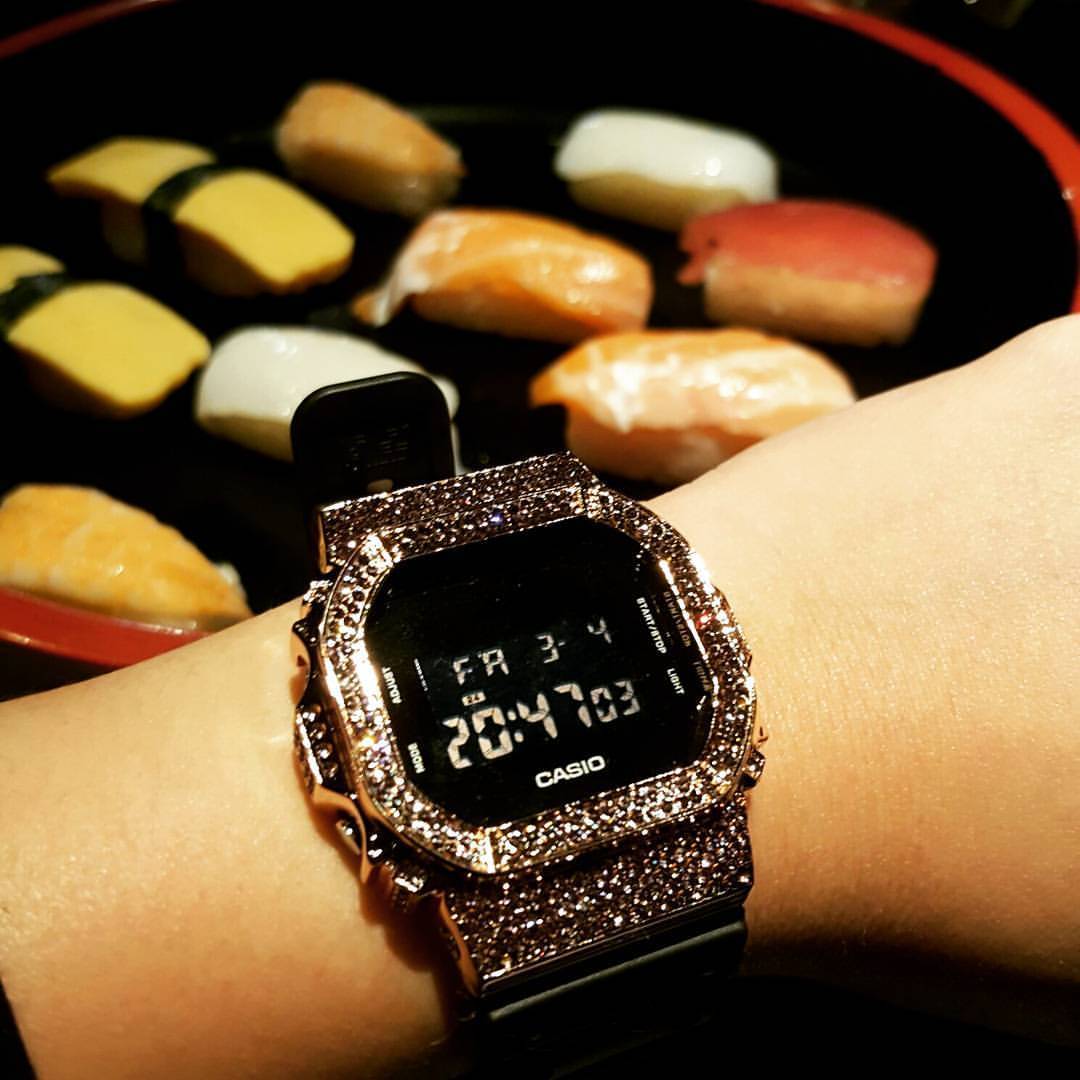 g shock dw 5600 gold
