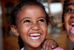 ali-alshalali:  cute smile from Sudan by-