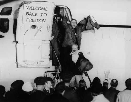 todayinhistory: January 20th 1981: Ronald Reagan inauguration and hostages freed On this day in 1981, Republican Ronald Reagan was sworn in as  the 40th President of the United States. Minutes into his presidency, a group of American hostages who had