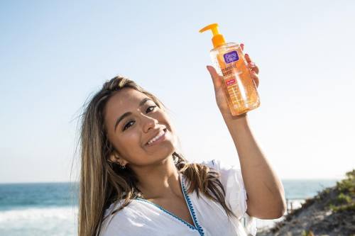 #Harmonizers, Ally has the perf nighttime routine: unplug, chill out, & wash up with the @Cleana