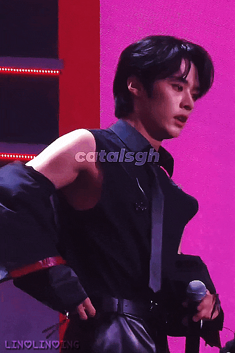 Favourite Minho Looks: 11/