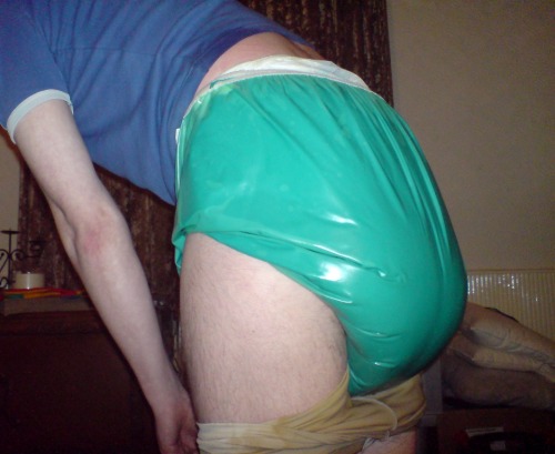 so nice plastic covered diaper